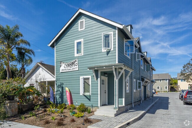 Building Photo - 1317 Punta Gorda Street