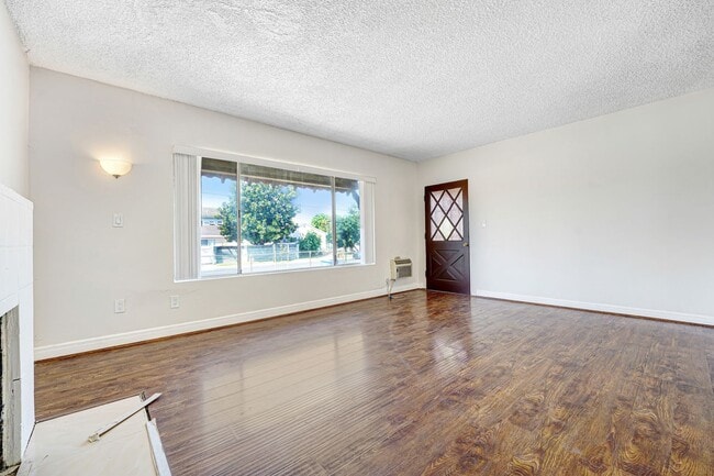 Photo - Beautiful SFR 3 BD| 2 Bath