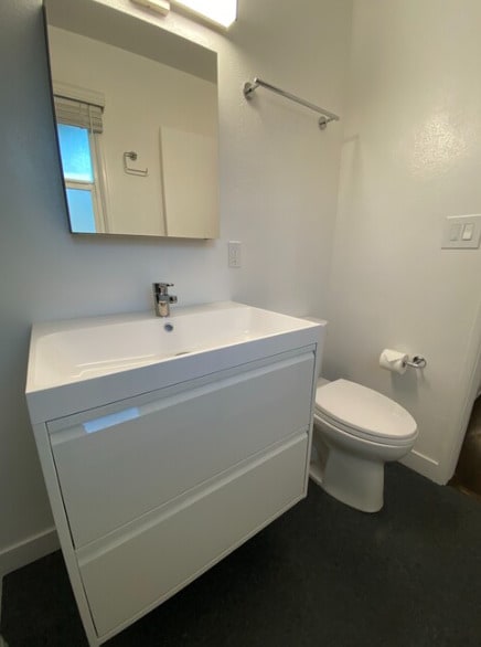 NEW BATHROOM - 2016 Montana Ave