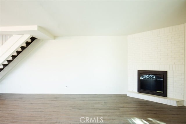 Photo - 458 Riverdale Dr