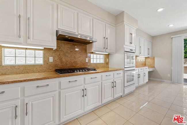 Photo - 1385 White Feather Ct