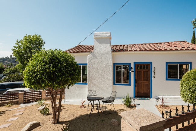 Photo - 4879 Hartwick St