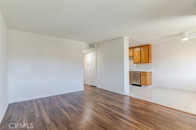 Photo - 909 E Chevy Chase Dr Unit 9