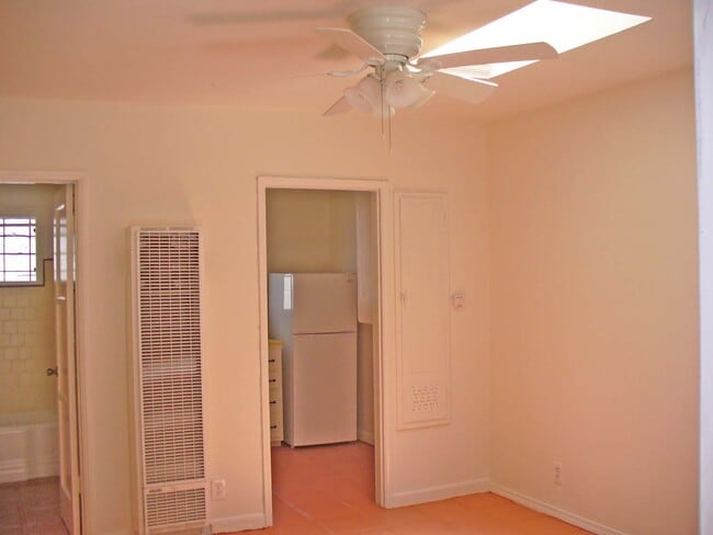 Building Photo - 626 Rose Ave Rental