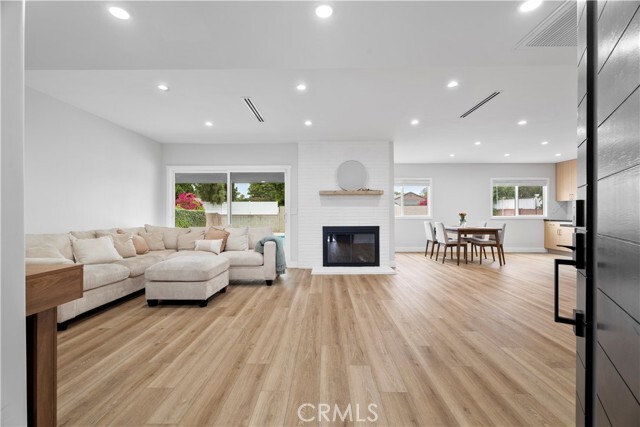 Photo - 10345 Blucher Ave