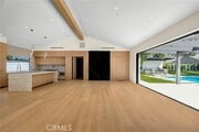Photo - 6114 Sadring Ave
