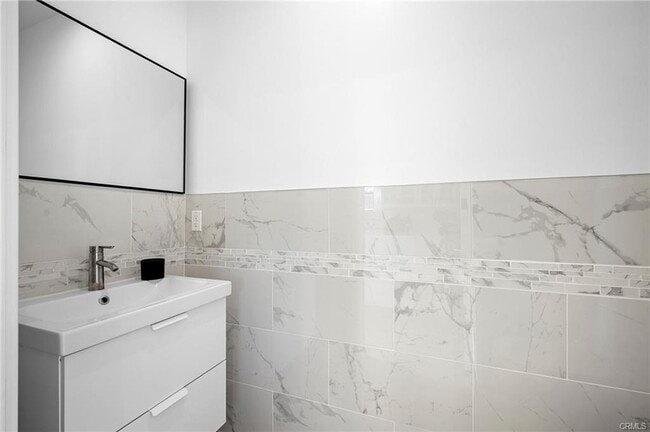 Photo - 9462 Odessa Ave