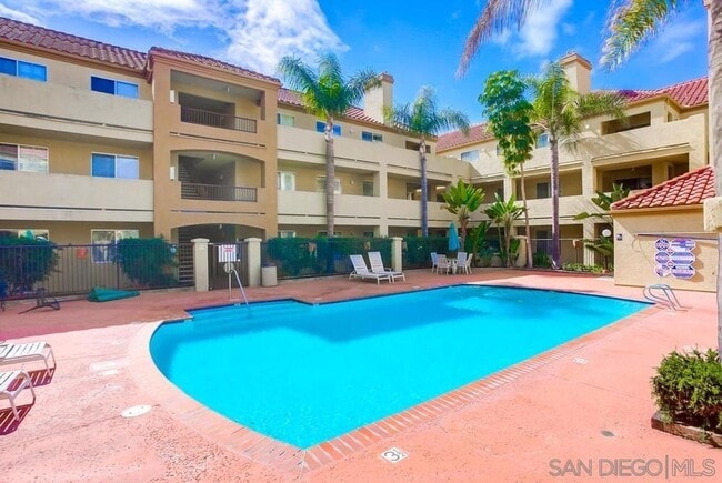Building Photo - 2-bed, 2-bath Condo in San Diego's Linda Vista/Fashion Valley Area. Unit 51
