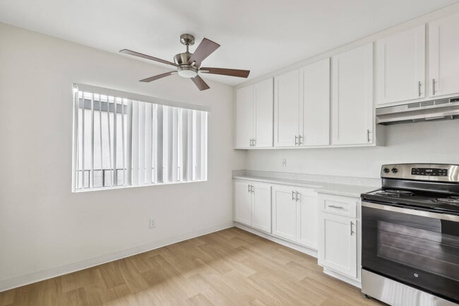 Photo - Valle at 9209 Kenwood