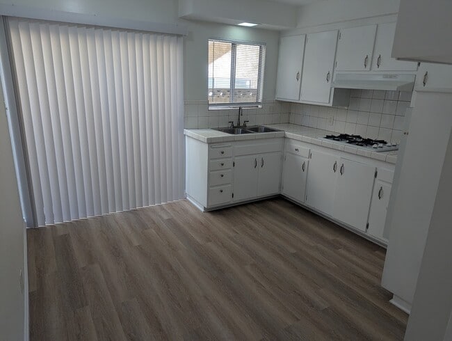 Photo - 216 Melrose Dr Unit 216