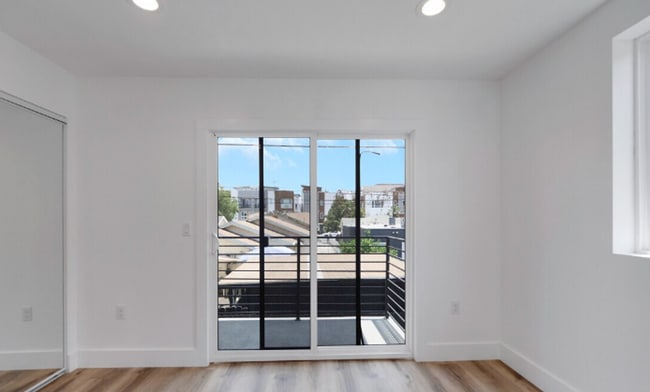 Photo - Newer Townhouse Available! Unit #1148 1/2