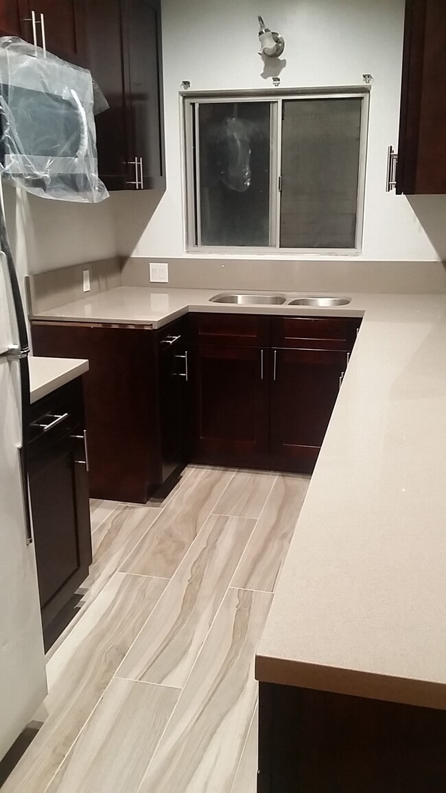 remodeled kitchen w dishwasher - 870 S Norton Ave