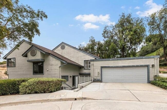 Building Photo - Fully Remodeled Gem in Bonita Villas