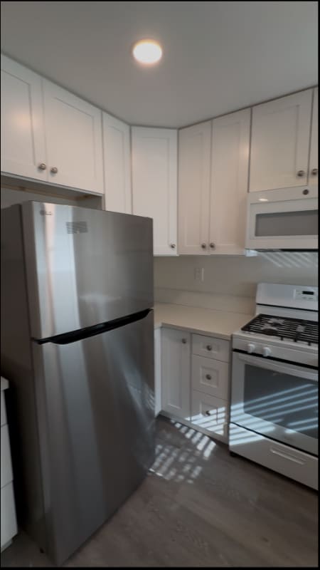 Photo - 15029 Burbank Blvd Unit 1