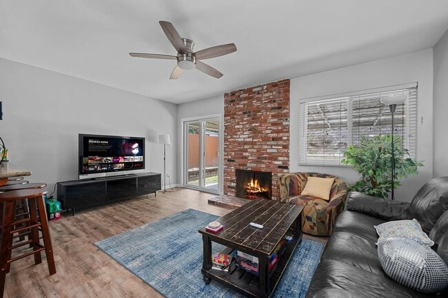 Photo - 5663 Campanile Way