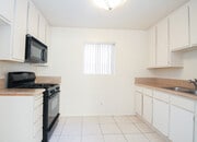 Photo - 15040 Moorpark St