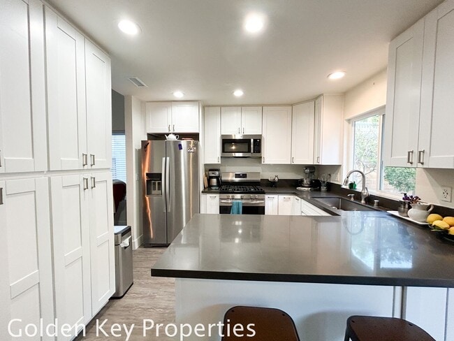 Photo - Beautiful move-in ready home in Guajome Park Estates!