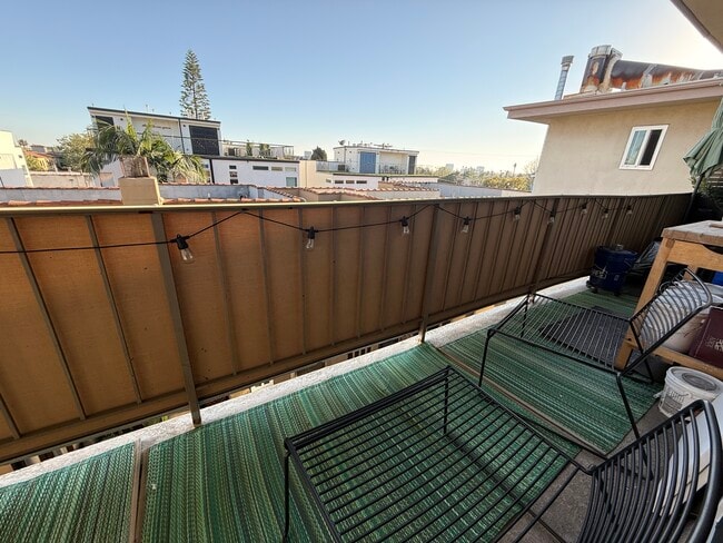 Photo - 525 N Sycamore Ave Unit 426