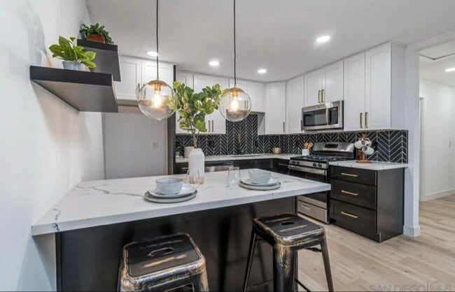 Photo - 5463 San Onofre Terrace