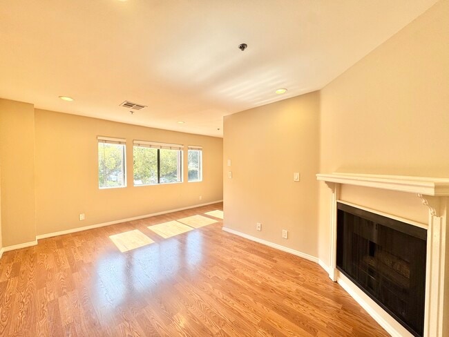 Photo - 102 N Clark Dr Condo Unit 103