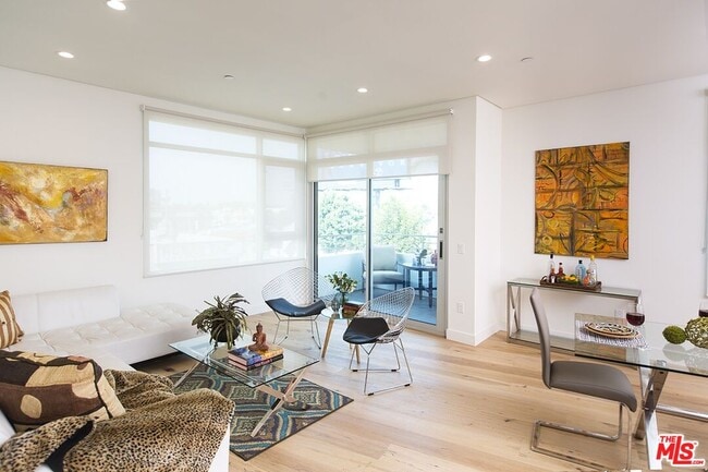 Photo - 938 Orange Grove Ave Unit 405