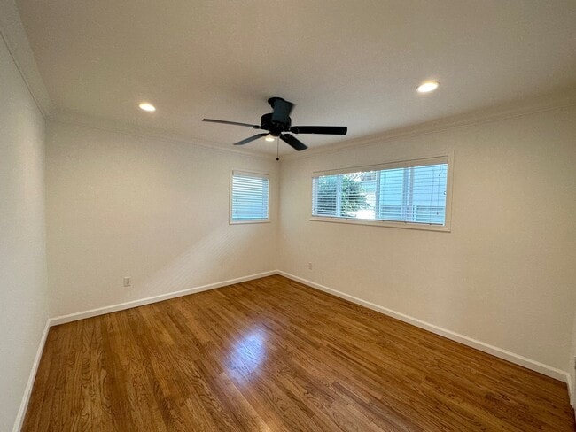 Photo - 8130 W 83rd St Unit 2