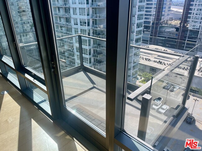 Photo - 1100 S Hope St Unit 1704