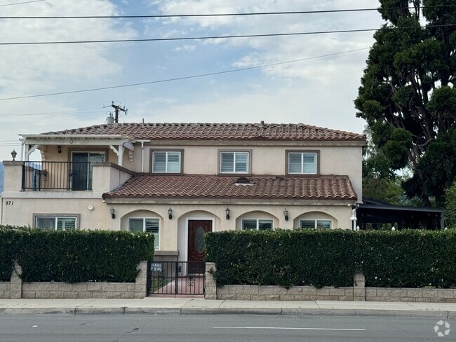 Building Photo - 971 Cypress St Rental
