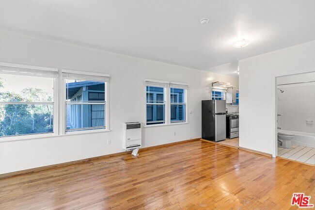 Photo - 26 Breeze Ave Unit 7