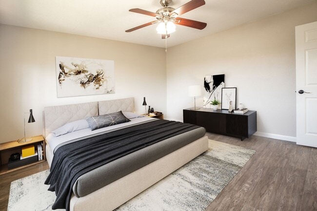 Photo - Country Squire Apartments