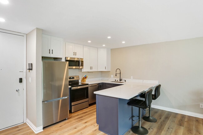 Photo - 3050 Rue D’Orleans Unit 220