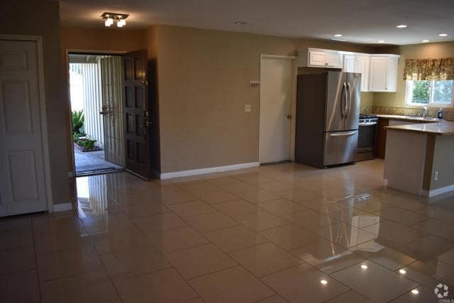 Building Photo - 450 Lynwood Ln Rental