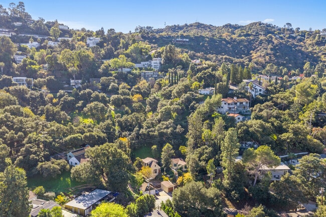 Photo - 3705 Fredonia Dr