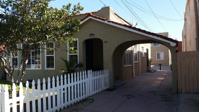 Front House - 1422 Orizaba Avenue #A LB 90804 - 1422 Orizaba Ave Unit A