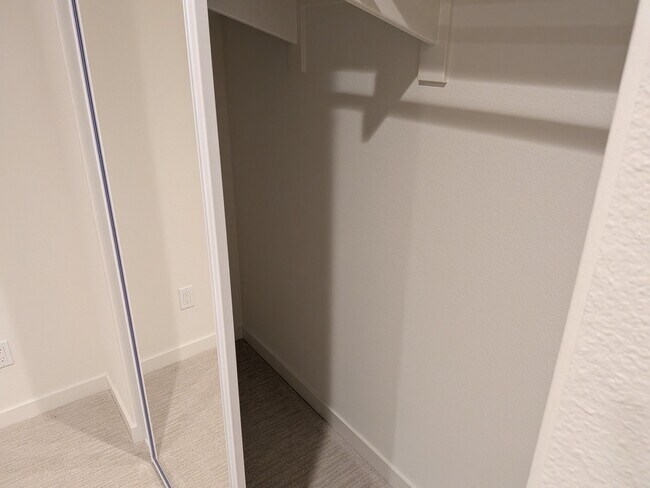 Photo - 2524 Elderberry Ln