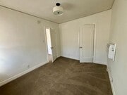 Photo - 2809-2821.5-28215 Rowena Ave Unit 2813  1/2