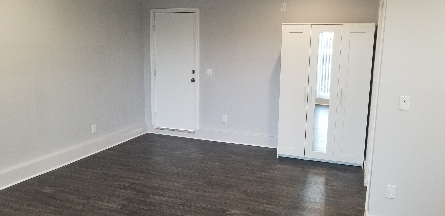 Photo - 19732 Parthenia St