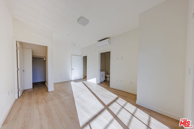 Photo - 1187 Crenshaw Blvd Unit 108