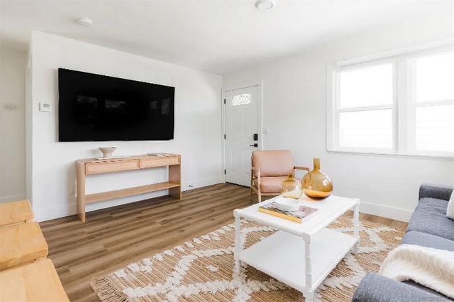 Photo - 1231 Center Ave Unit 1231