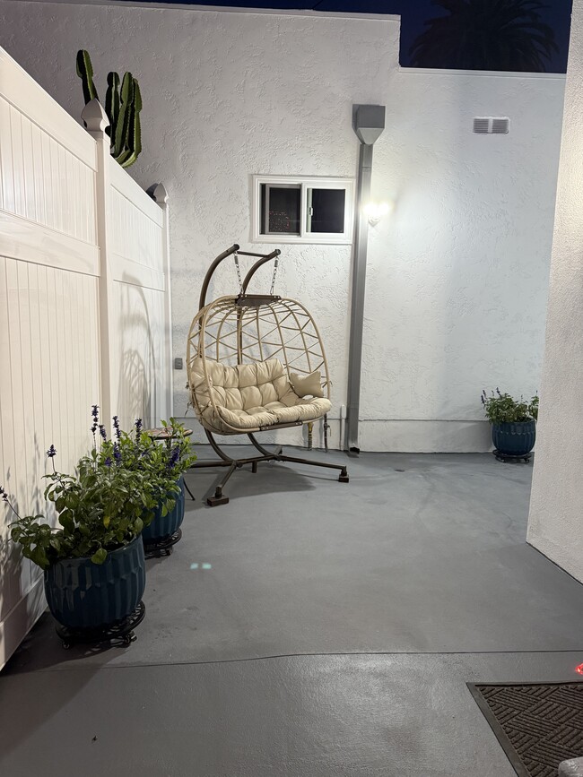 Building Photo - 271 Termino Ave Unit #A