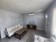 Photo - 2943 Talbot St