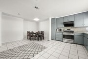 Photo - 8523 Jasper St