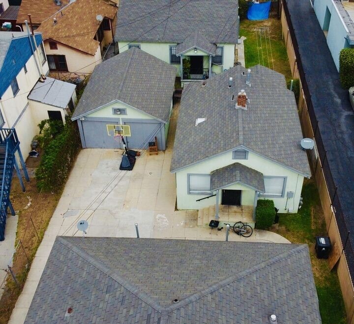 Photo - 1045 W Vernon Ave Apartments