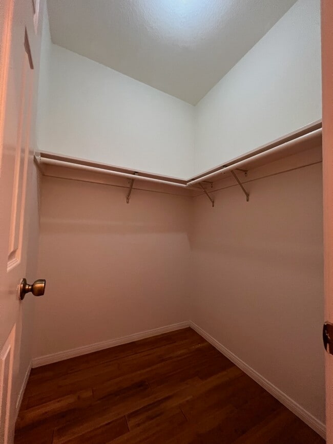 Photo - 4242 La Salle Ave Unit 4246 La Salle Ave. STUDIO