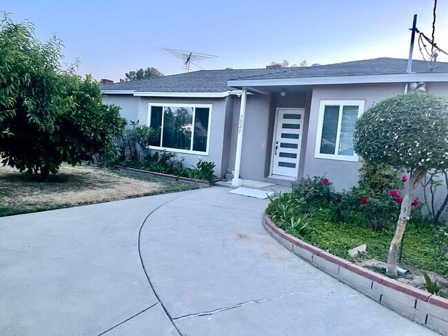 Photo - 7521 Amigo Ave House
