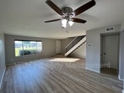 Photo - 19142 Haynes St