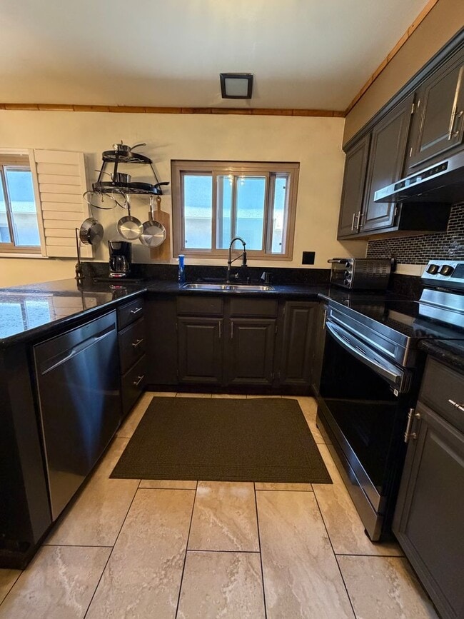 Photo - Fully Furnished Condo in the Heart of San Diego | 2 Parking Spaces, In-Unit Laundry, & Luxury Ame... Unit #98