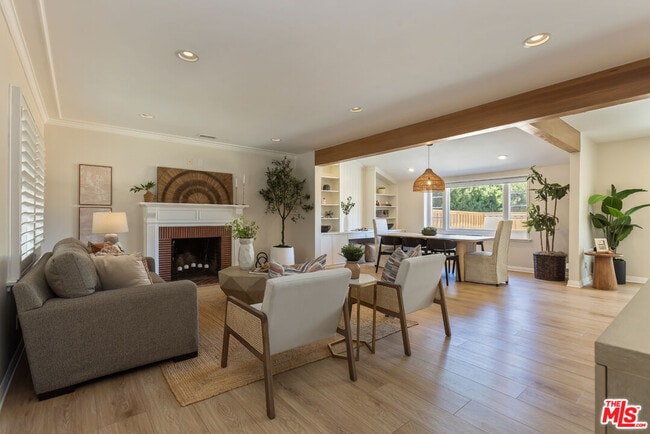 Building Photo - 3544 Gardenia Ave