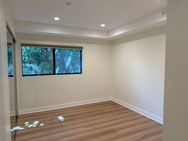 Photo - 2514 S Palm Grove Ave Unit 2516 1/2 S Palm Grove Ave