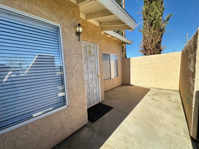 Photo - West Palmdale Townhouse
